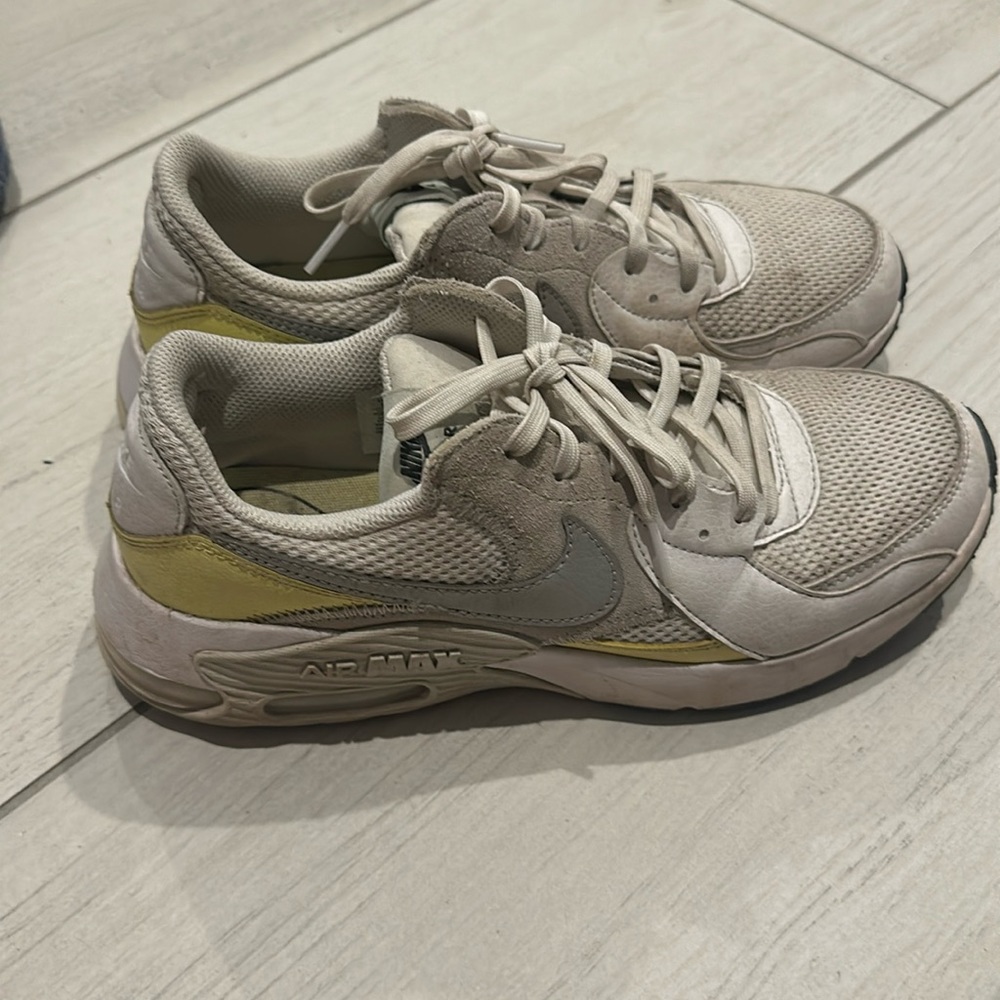 Nike airmax in yellow. Used